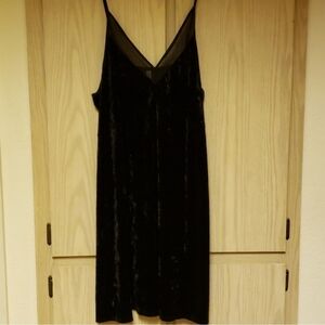 NWOT crushed velvet dress